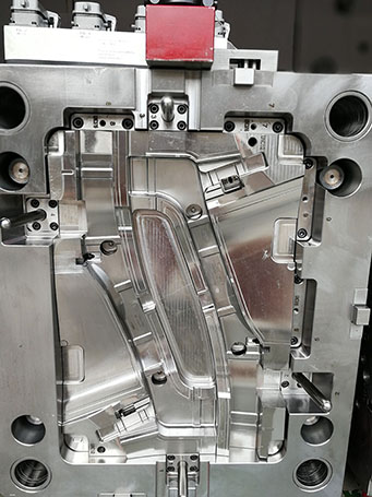 精密塑膠模具的交期需要多久？