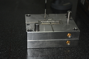 汽車零件注塑模具廠，用心服務(wù)客戶，值得信任