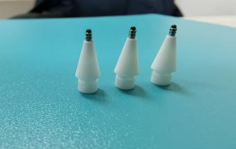 嵌件模具如何讓塑膠與金屬完美共生？